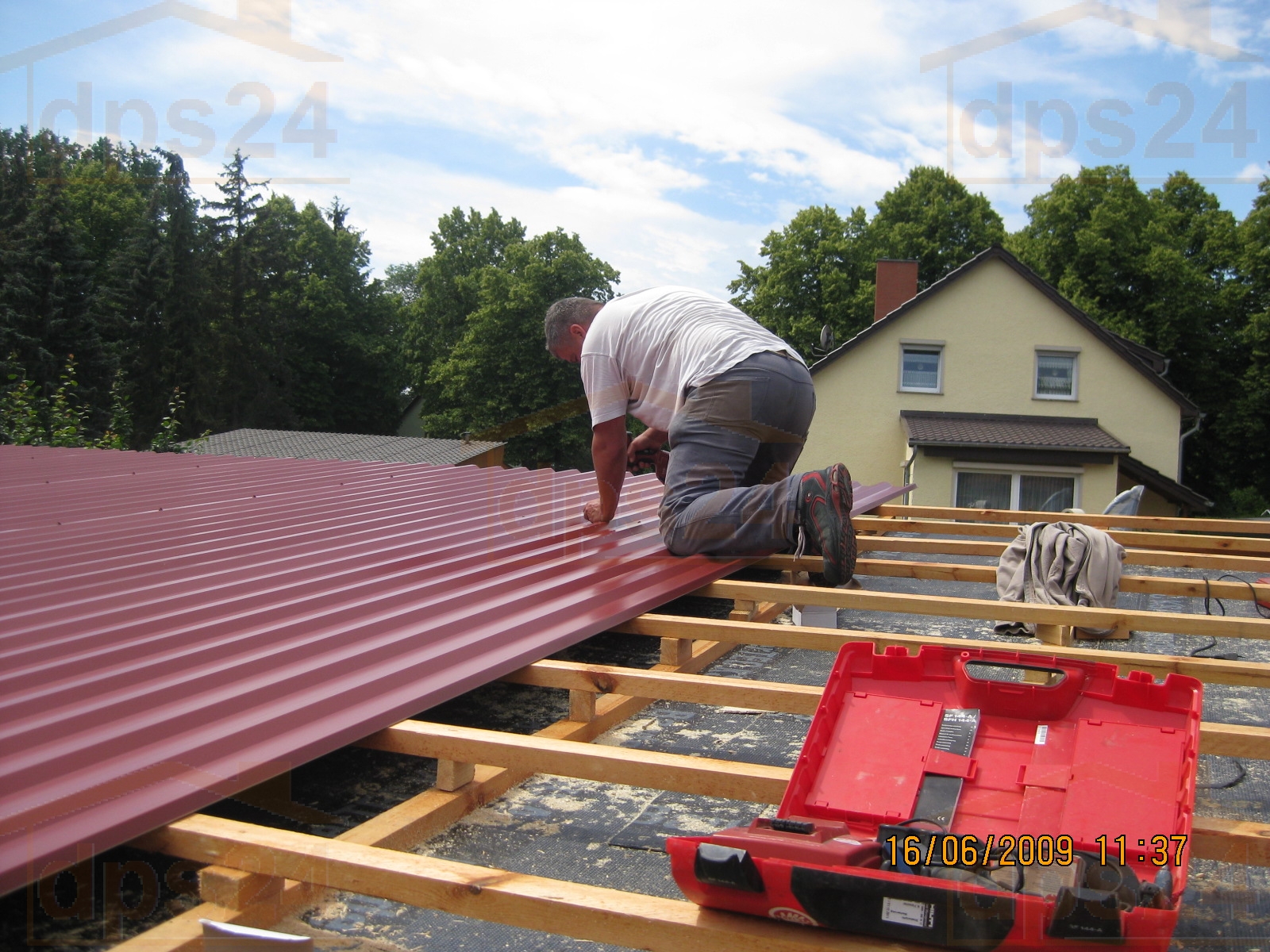 Foto Trapezplatten Befestigung Dachplattenverschraubung